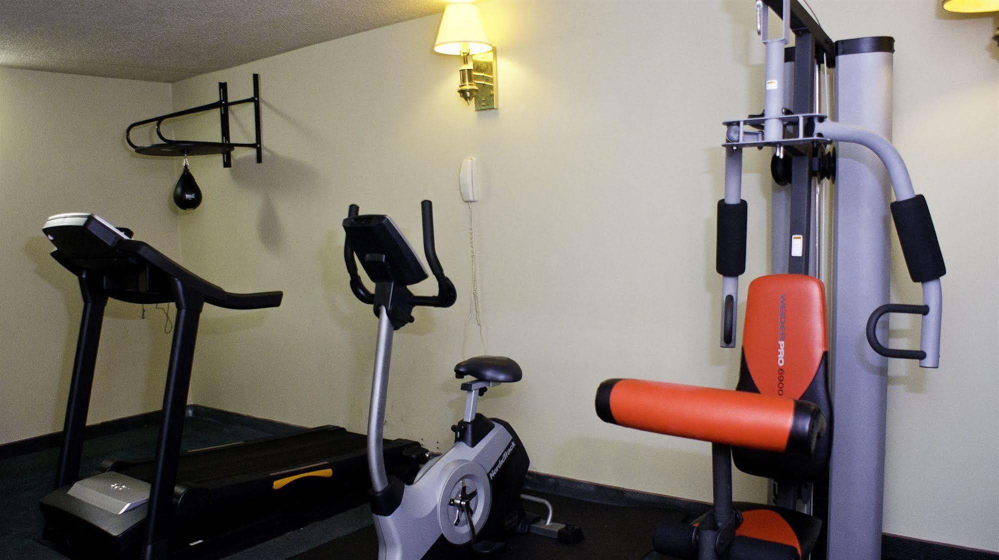 Red Carpet Inn Fanta Suites Hotel Ґрінвуд Екстер'єр фото